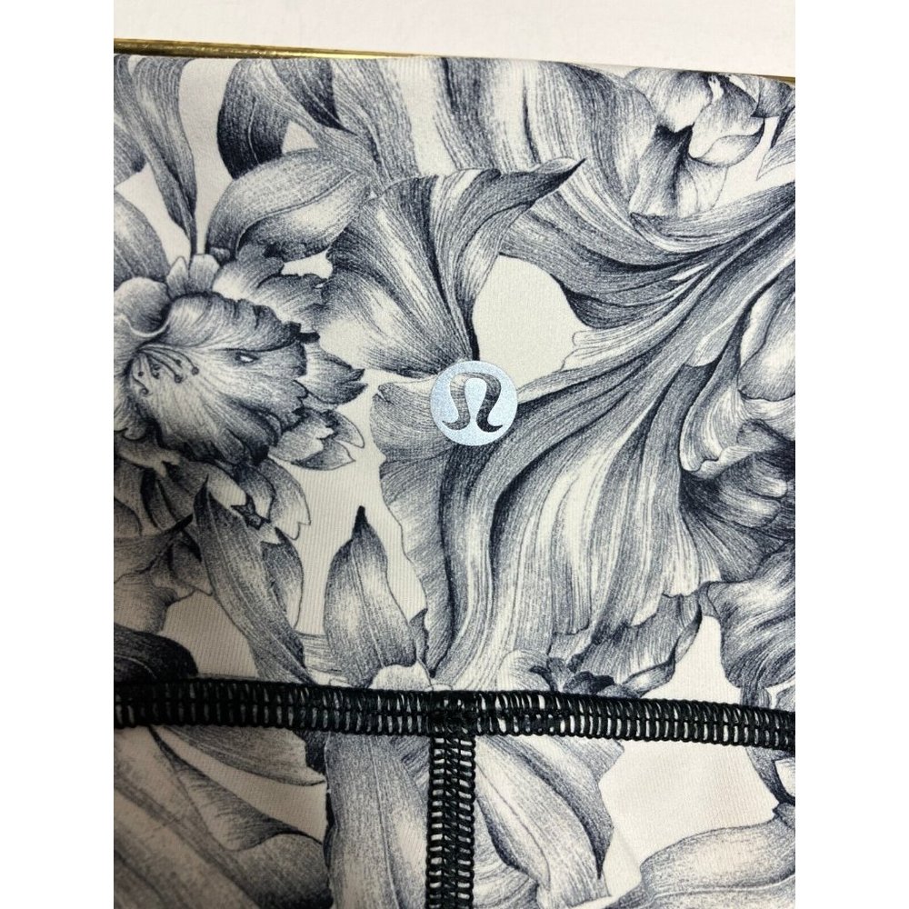 Lululemon Women's Size 6 Train Times 7/8 Pant Floral Leggings - Picture 10 of 12